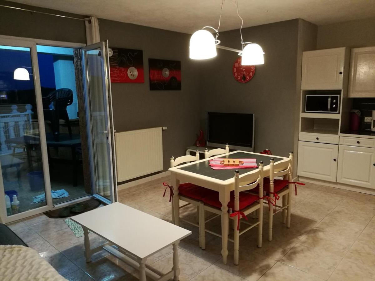 Destroisterrasses Apartment Caux Exterior photo